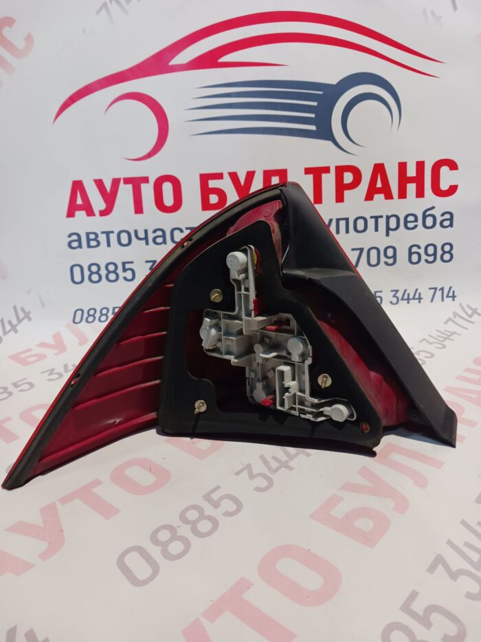 Десен стоп за Ford Mondeo (2000-2005г.)хечбек - Image 2