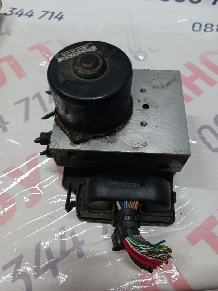 ABS помпа VOLVO V70 2.4 T №8634413/8634411 - Image 3