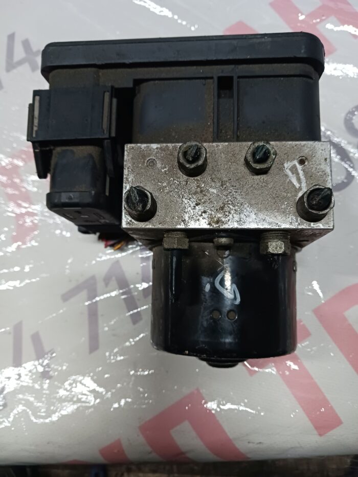 ABS помпа VOLVO C30 1.6i 2006г. №307 365 89А / 307 365 88 - Image 3