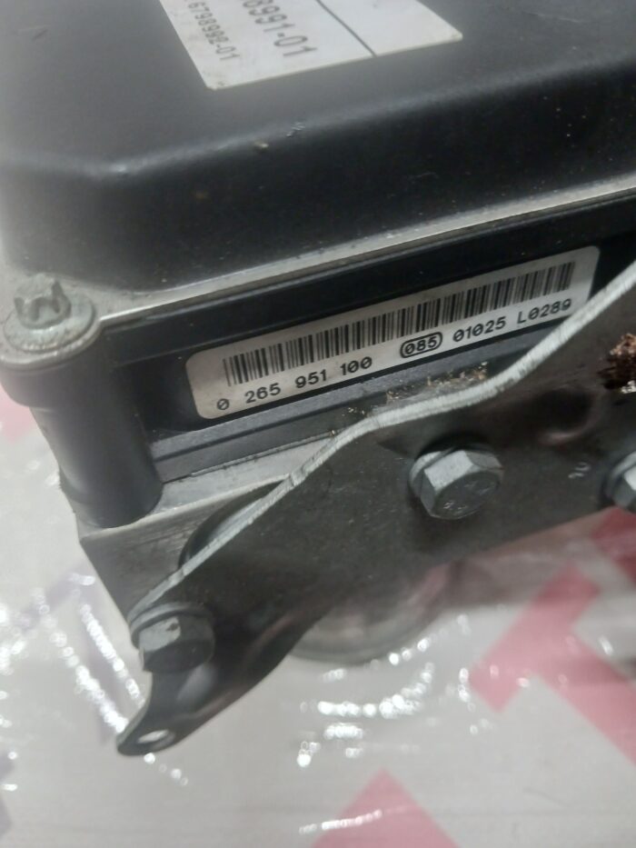 ABS помпа за BMW  X1 2.0D  2011г.  № 3451 679 8991-01/0265 236 159/0265 951 100 - Image 3