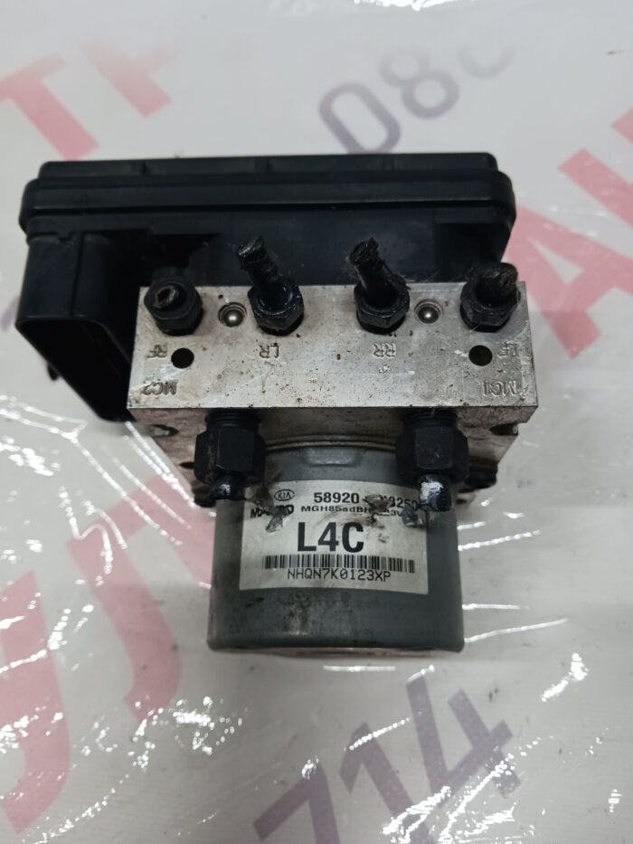 ABS помпа за Kia Stonik 1.0i t.b.2020г. № BE6003V107/58920-H8250 - Image 2