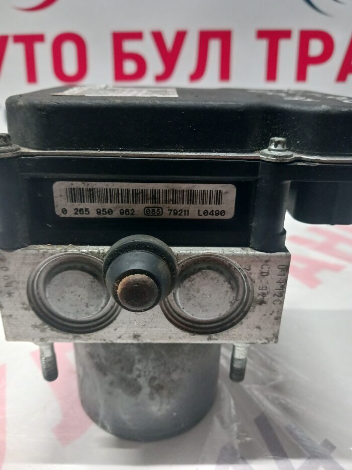 ABS помпа за Citroen C4 Picasso 1.6HDI 2007г.  №96 651 066 80 - Image 2