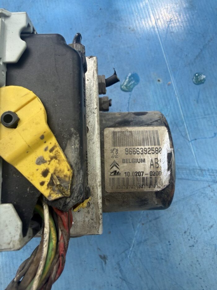 ABS помпа за Citroen C3 2010г.№9666392580 - Image 2