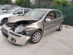 VW Golf Variant 1.9D BKC 2004г. - автомобил за части - Image 2