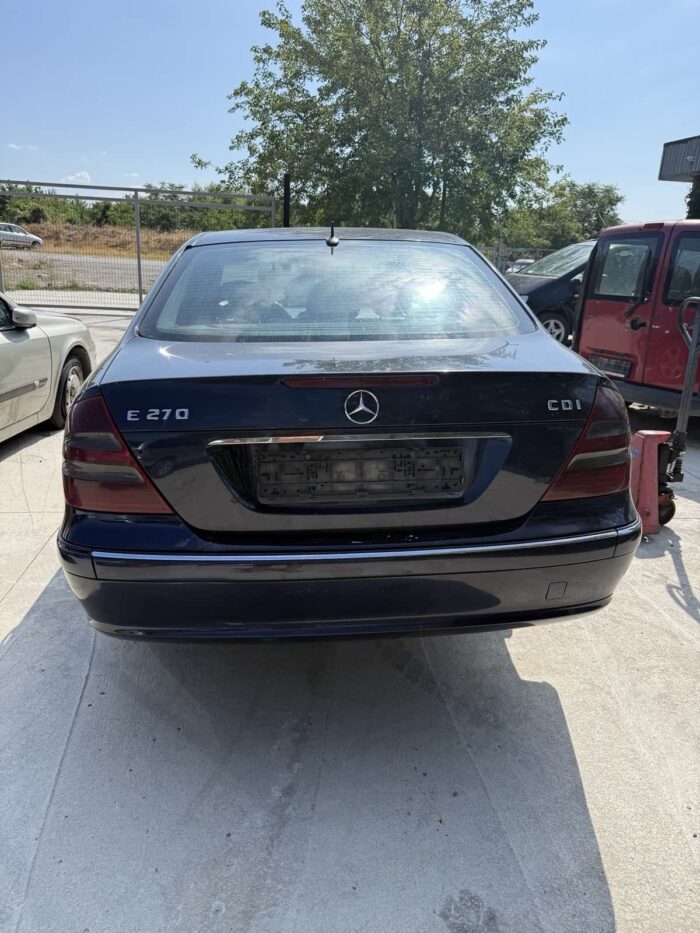 Mercedes-Benz E 270 2.7CDI -За части - Image 4