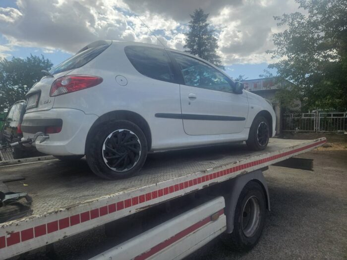 Peugeot 206 Plus 1.2I 2009г. - Image 3
