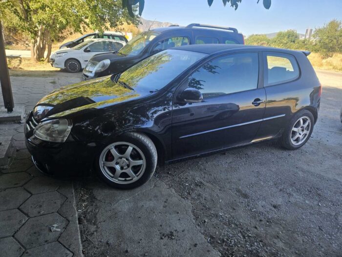 Volkswagen Golf V 1.6FSI 2005г. (за части) - Image 2