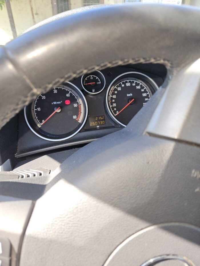 Opel Astra 1.9D 2006Г. -ЗА ЧАСТИ - Image 6