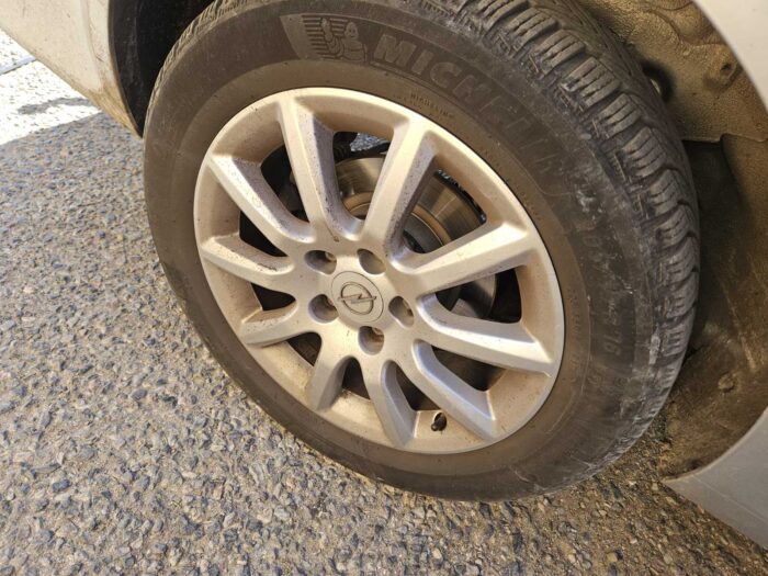 Алуминиеви джанти 16 цола със гуми 205/55R16 OPEL ASTRA 2006г. - Image 2